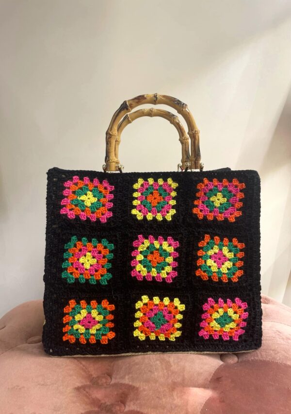 GRANNY SQUARE